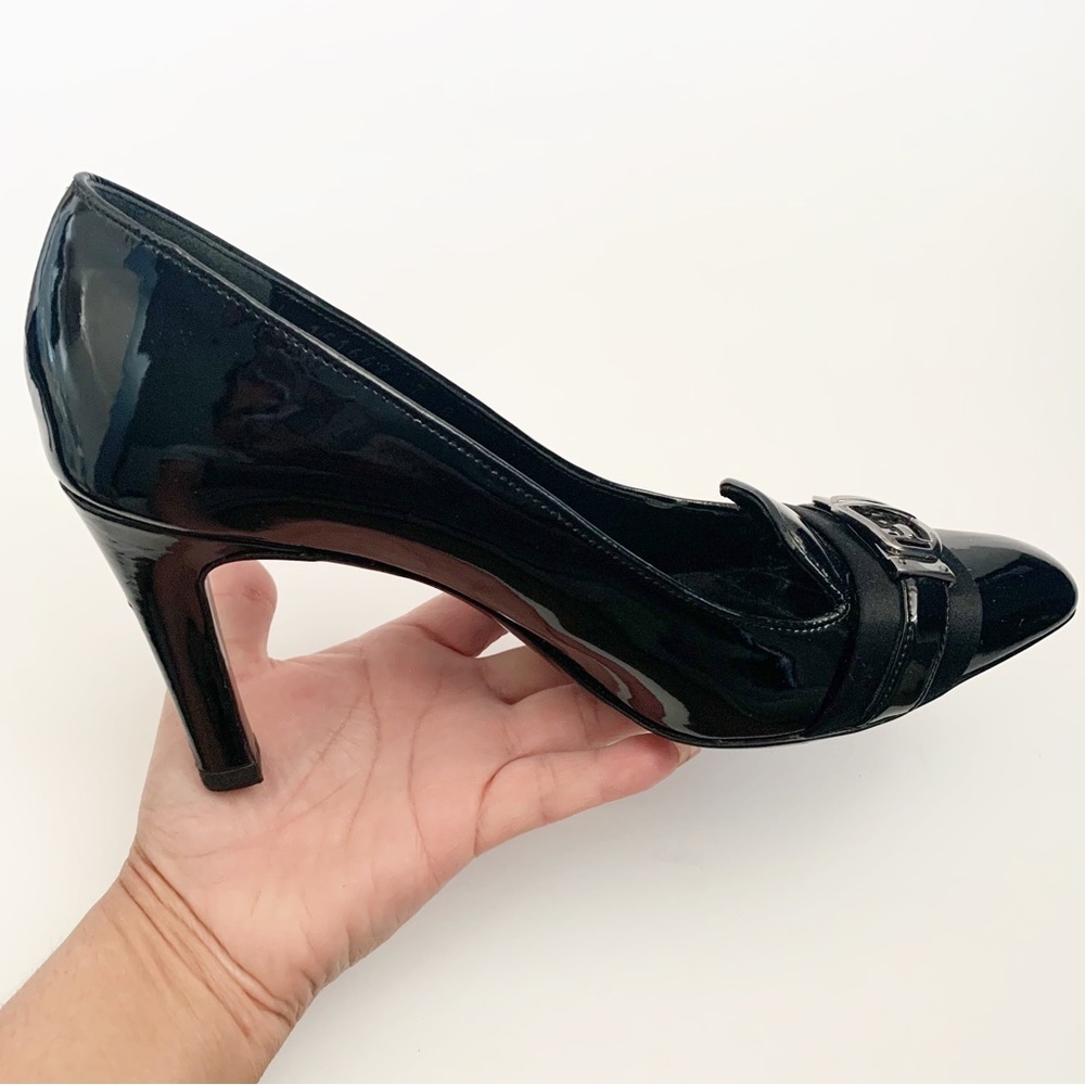 VINTAGE GUCCI PATENT LEATHER BELT BUCKLE PUMP
